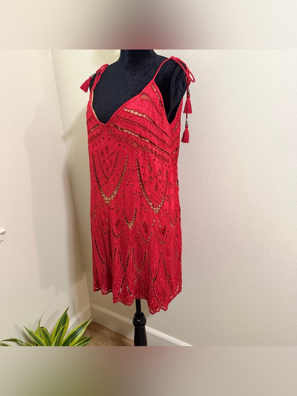 Free People PYT Mini Dress Red Lace Boho Crochet Scalloped Cutout Strappy V-Neck - Picture 7 of 15